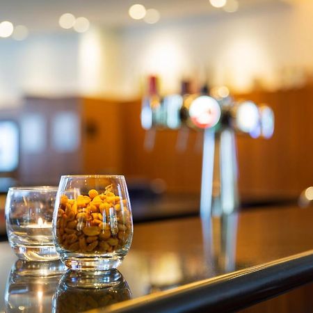 Bastion Hotel Leiden Voorschoten Экстерьер фото