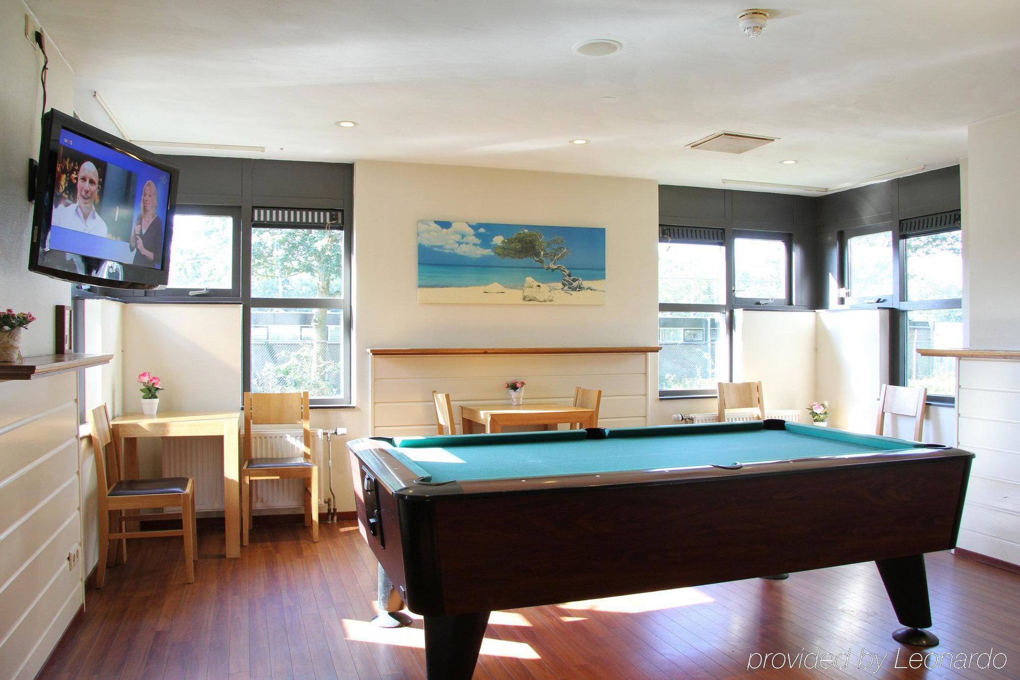 Bastion Hotel Leiden Voorschoten Экстерьер фото