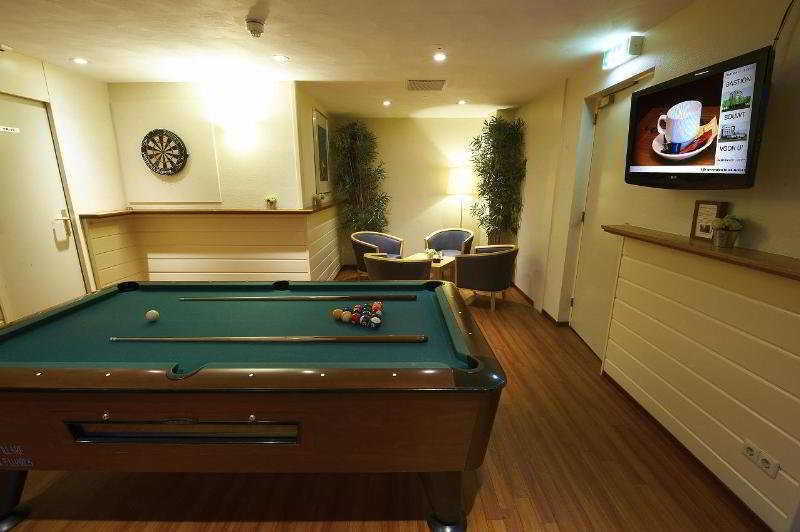 Bastion Hotel Leiden Voorschoten Экстерьер фото