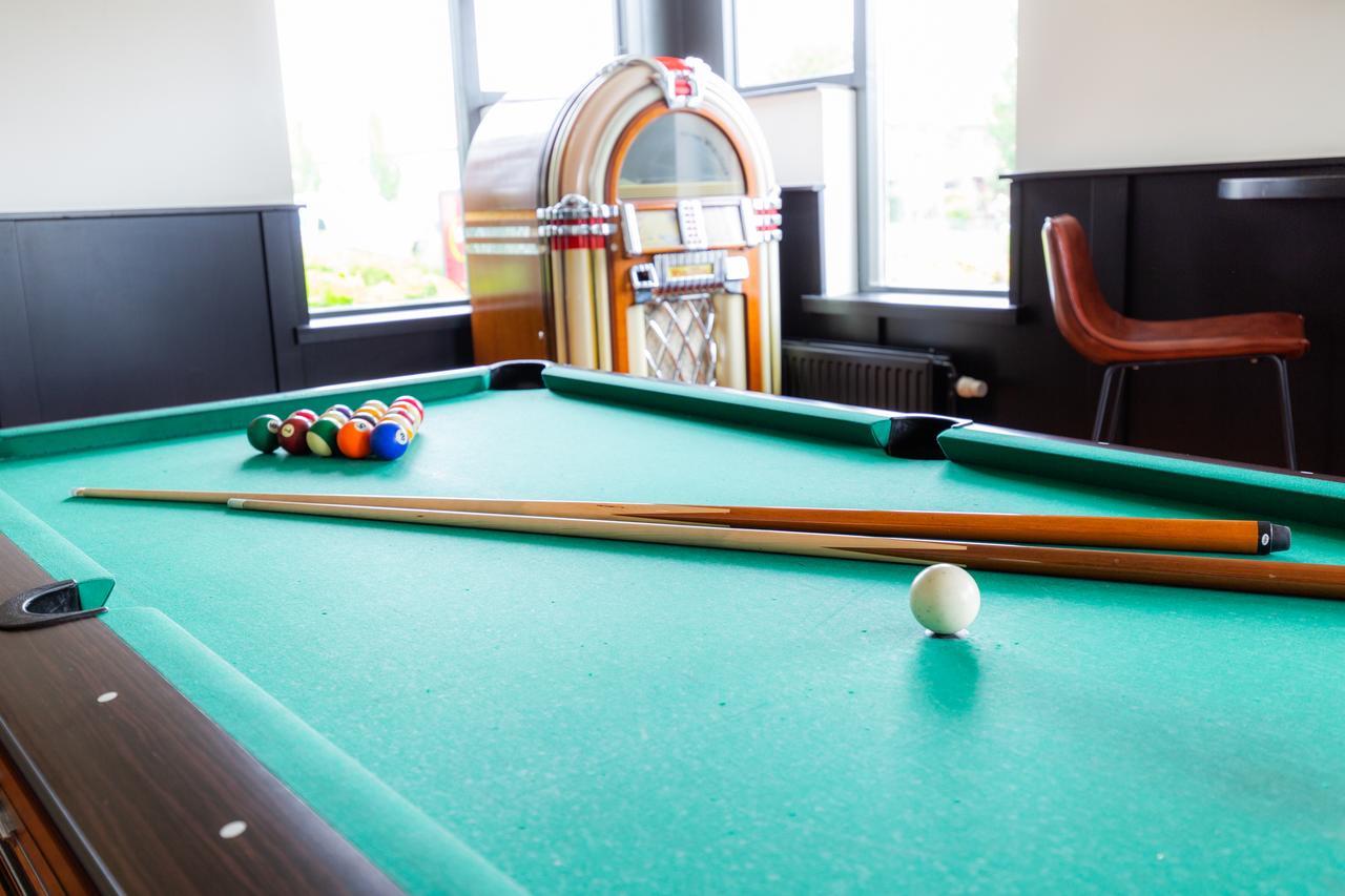 Bastion Hotel Leiden Voorschoten Экстерьер фото
