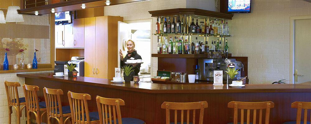 Bastion Hotel Leiden Voorschoten Экстерьер фото